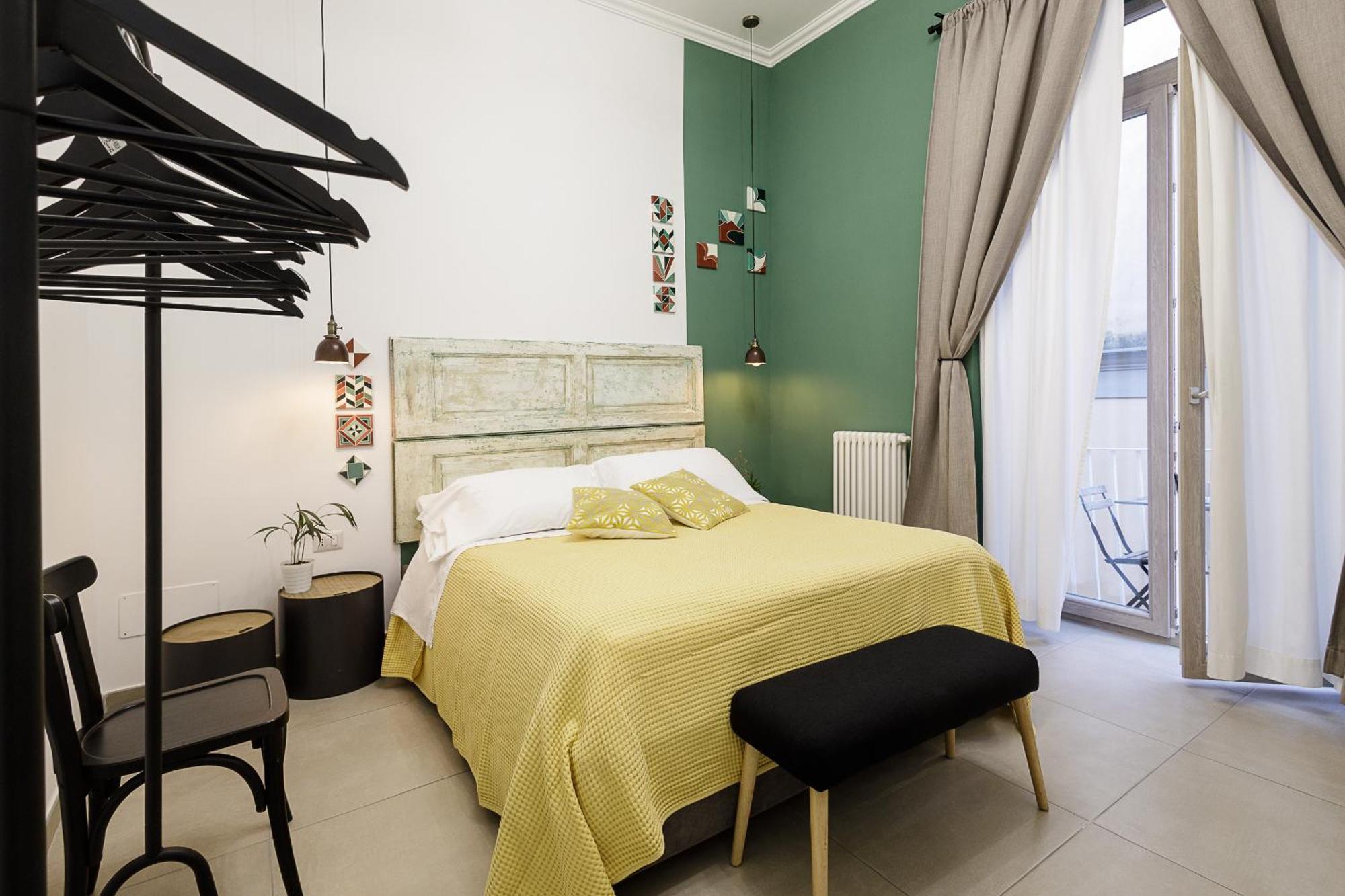 Crianza B&B Napoli Bagian luar foto