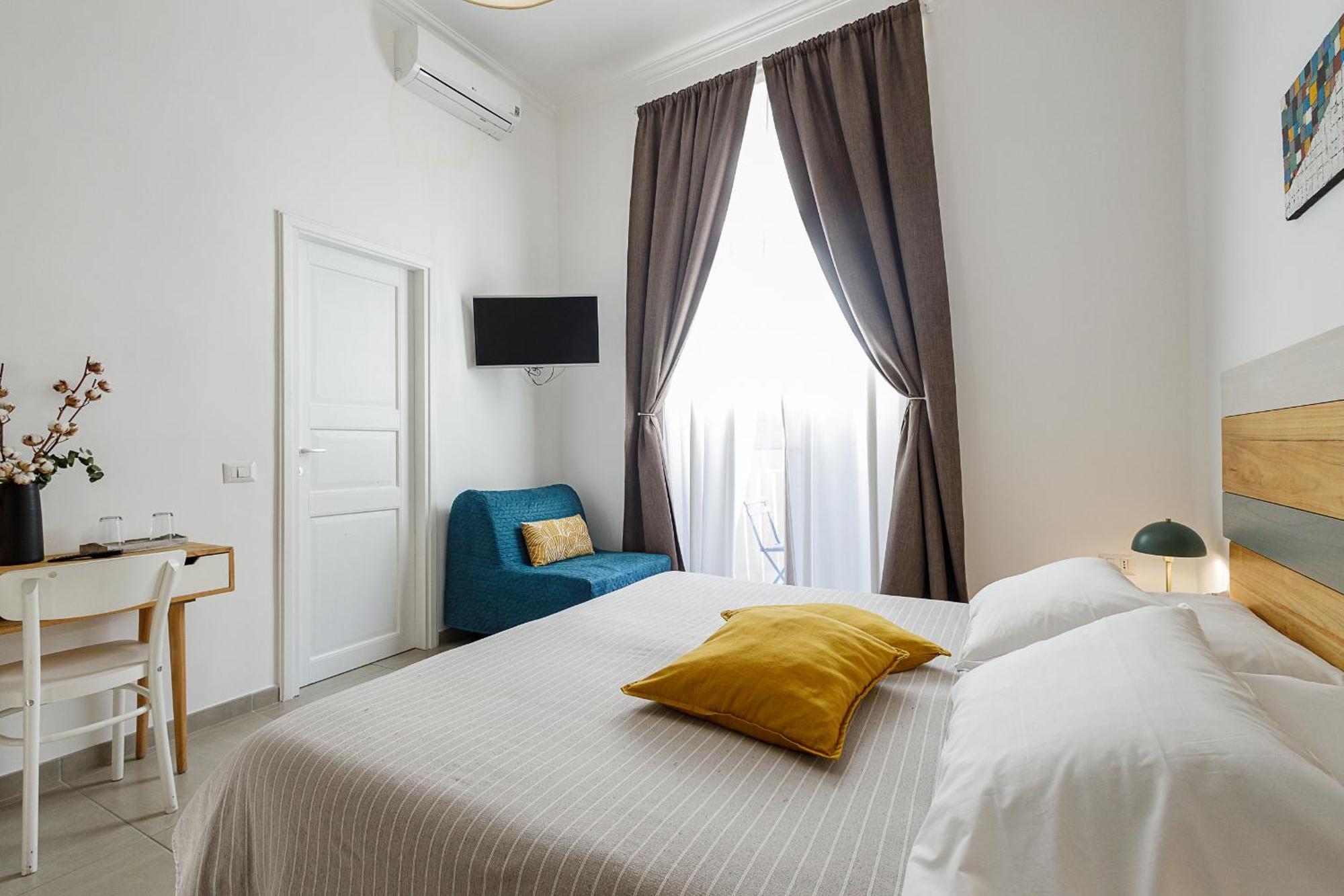 Crianza B&B Napoli Bagian luar foto
