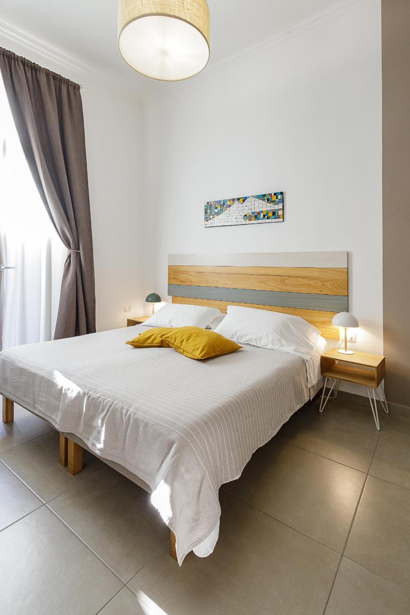 Crianza B&B Napoli Bagian luar foto