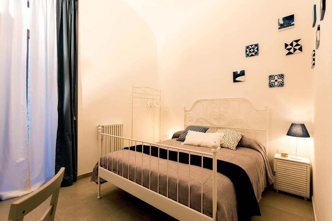 Crianza B&B Napoli Bagian luar foto