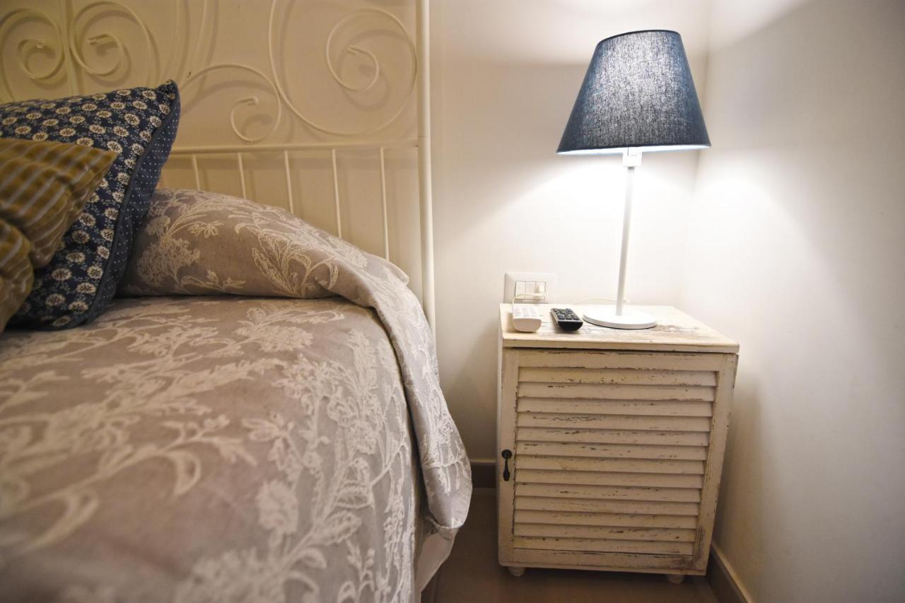 Crianza B&B Napoli Bagian luar foto